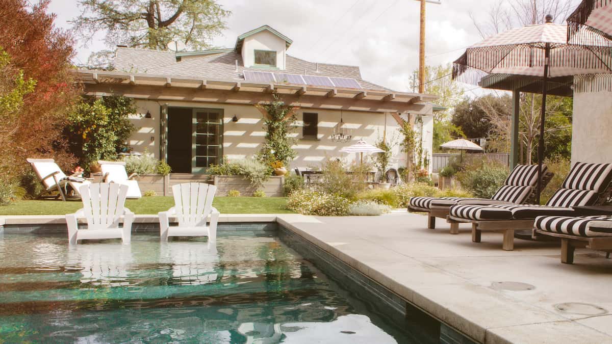 Descubre cómo calcular los costes reales de comprar una casa y cómo puede ayudarte la eficiencia energética en la vivienda. / Find out how to work out the true costs of buying a house and how energy efficiency in your home can help you.